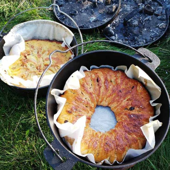  Cocotte en fonte d'autrefois avec anse - Dutch oven