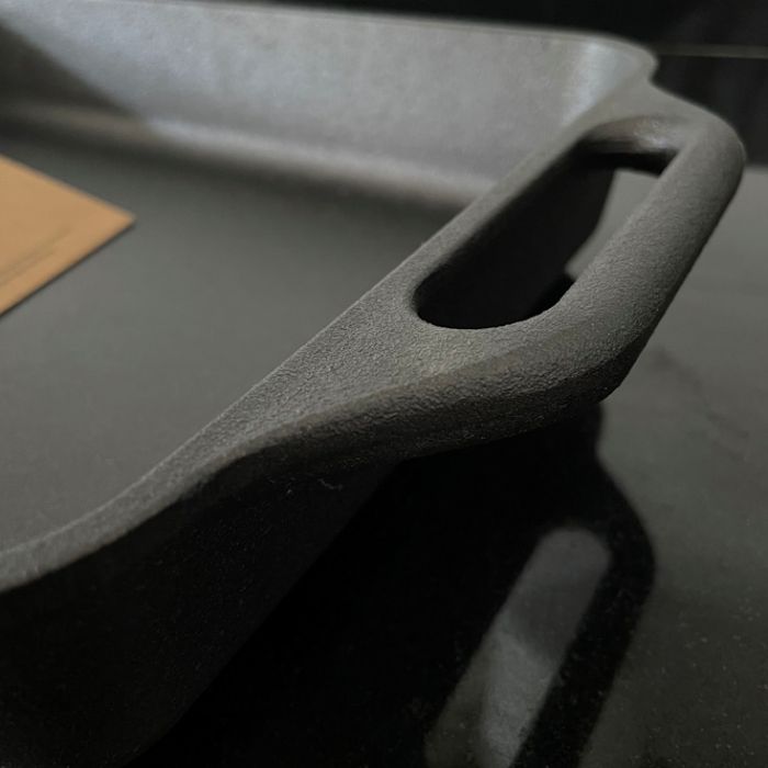Plat à four en fonte 30 x 22 cm