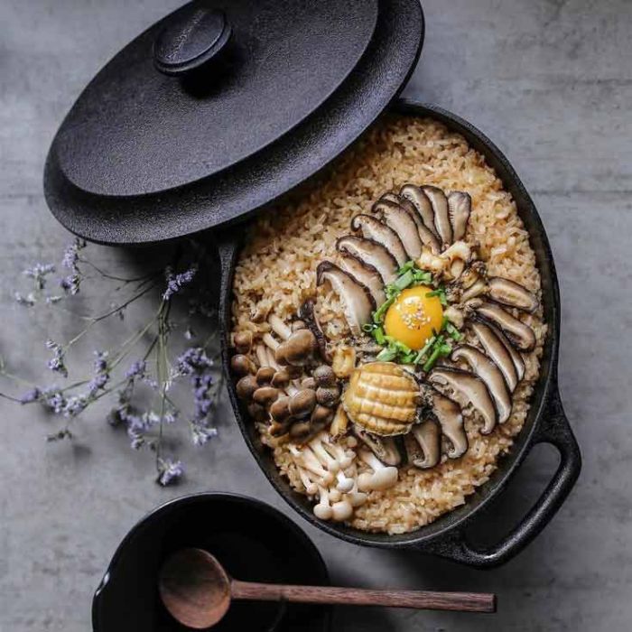  Cocotte en fonte ovale 4 litres