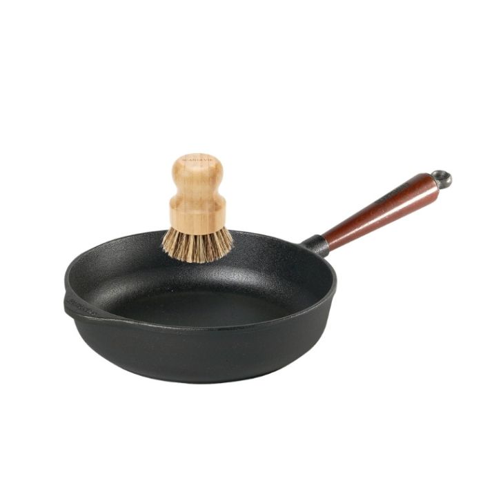 Poêle sauteuse en fonte Ø 24 cm - Poignée hêtre +  Brosse de nettoyage